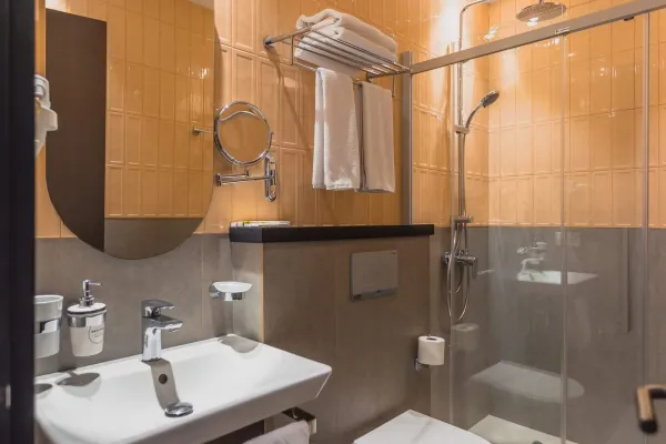 Standart iki nəfərlik otaq